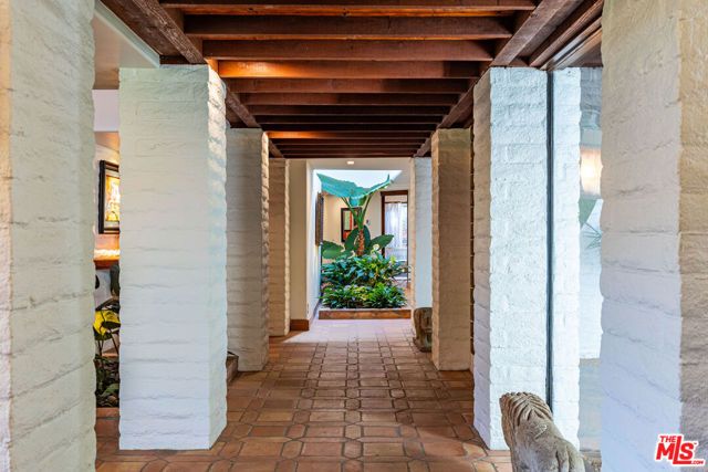 13166 Boca De Canon Lane, Los Angeles, CA 90049