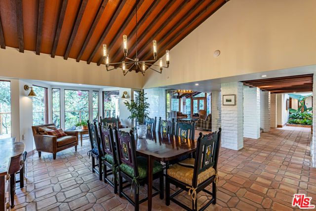 13166 Boca De Canon Lane, Los Angeles, CA 90049