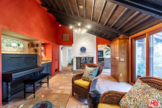 13166 Boca De Canon Lane, Los Angeles, CA 90049