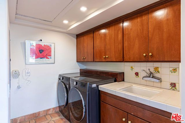 13166 Boca De Canon Lane, Los Angeles, CA 90049