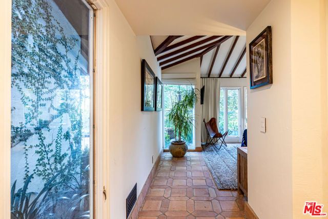 13166 Boca De Canon Lane, Los Angeles, CA 90049