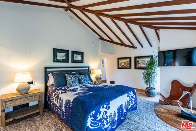 13166 Boca De Canon Lane, Los Angeles, CA 90049