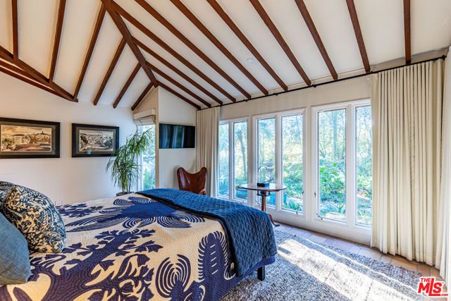 13166 Boca De Canon Lane, Los Angeles, CA 90049