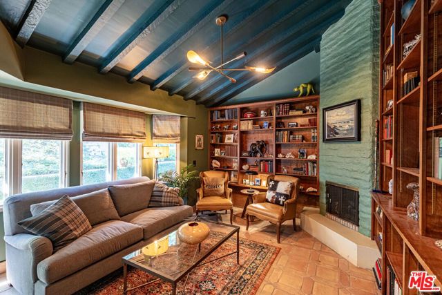 13166 Boca De Canon Lane, Los Angeles, CA 90049