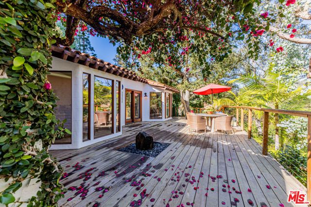 13166 Boca De Canon Lane, Los Angeles, CA 90049