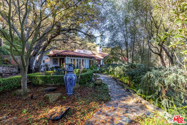 13166 Boca De Canon Lane, Los Angeles, CA 90049