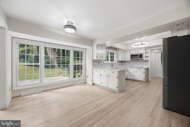 6250 SLEEPY HOLLOW RD, La Plata, MD 20646