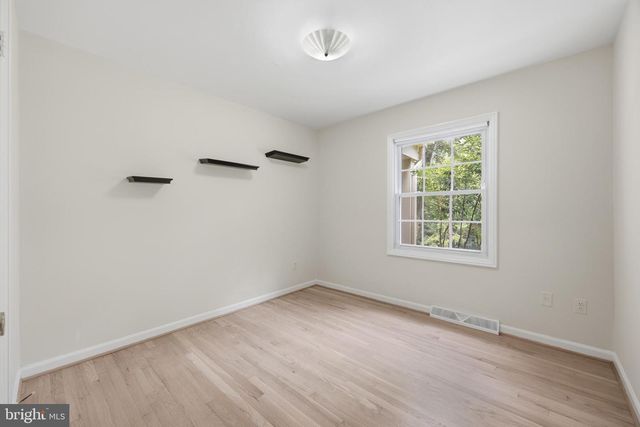 6250 SLEEPY HOLLOW RD, La Plata, MD 20646