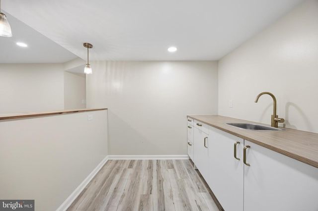6250 SLEEPY HOLLOW RD, La Plata, MD 20646