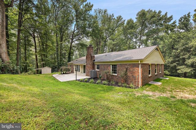 6250 SLEEPY HOLLOW RD, La Plata, MD 20646