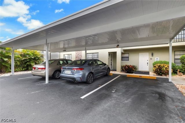 4634 SW Santa Barbara PL 101, Cape Coral, FL 33914