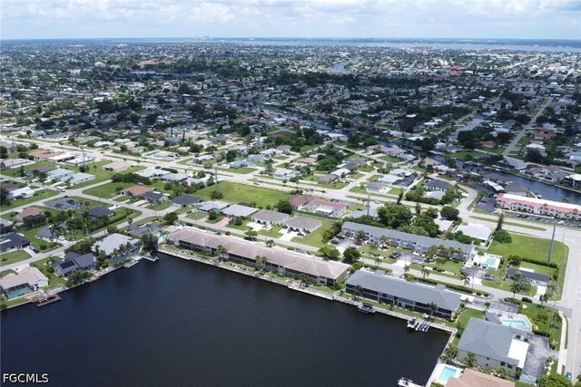 4634 SW Santa Barbara PL 101, Cape Coral, FL 33914