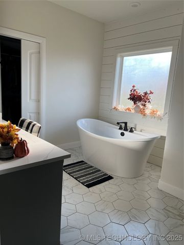 803 Silver Valley Road, Durant, OK 74701