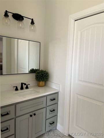 803 Silver Valley Road, Durant, OK 74701