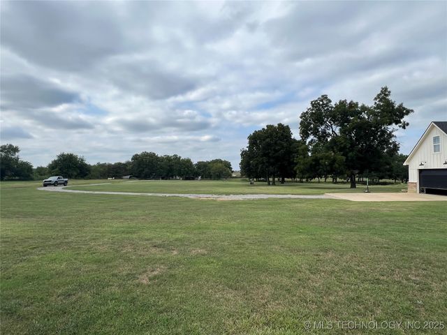 803 Silver Valley Road, Durant, OK 74701