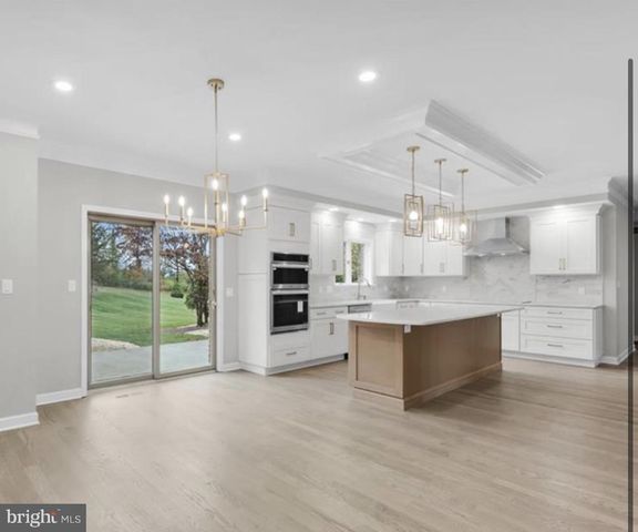 3685 MANOR RD, Bethlehem, PA 18020