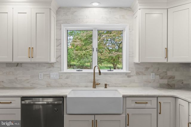 3685 MANOR RD, Bethlehem, PA 18020