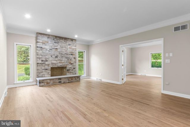 3685 MANOR RD, Bethlehem, PA 18020