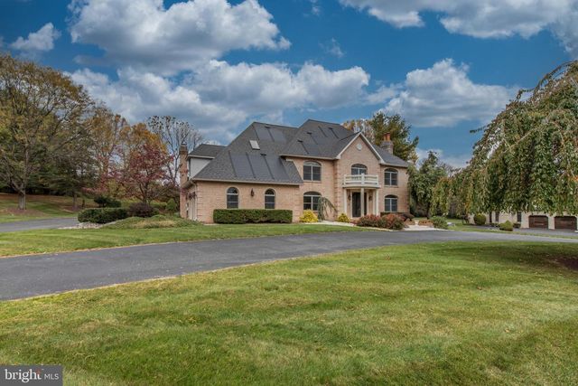 3685 MANOR RD, Bethlehem, PA 18020