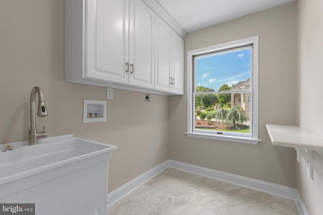 3685 MANOR RD, Bethlehem, PA 18020