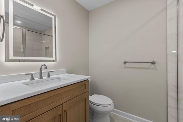3685 MANOR RD, Bethlehem, PA 18020