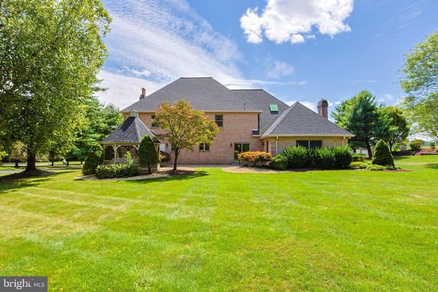 3685 MANOR RD, Bethlehem, PA 18020