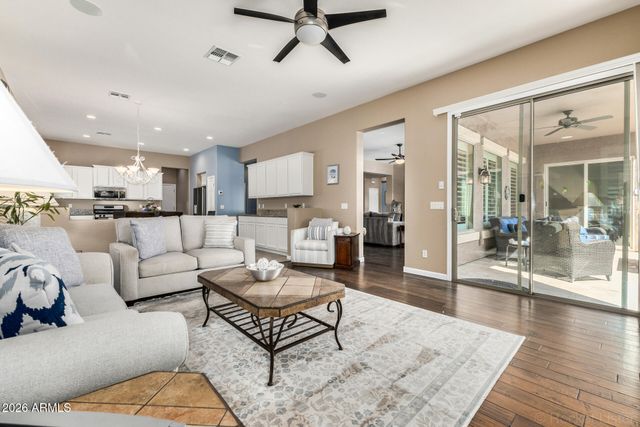 3939 E DUBOIS Avenue, Gilbert, AZ 85298