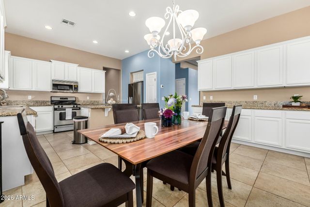 3939 E DUBOIS Avenue, Gilbert, AZ 85298