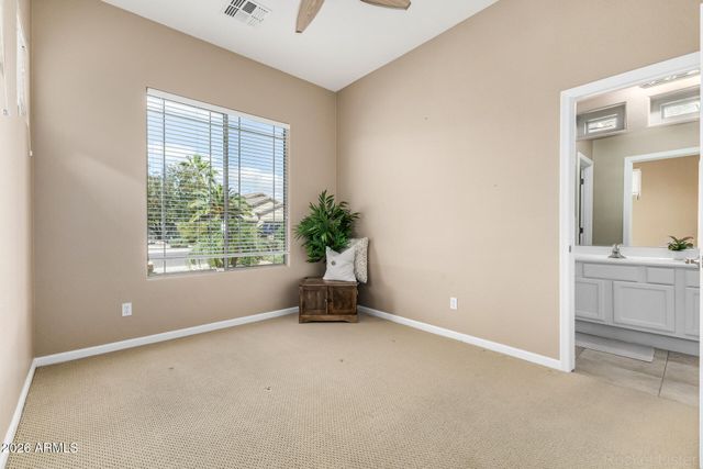 3939 E DUBOIS Avenue, Gilbert, AZ 85298