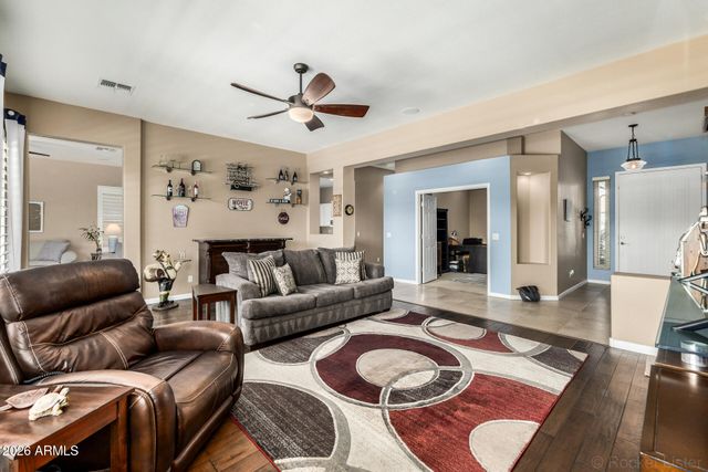 3939 E DUBOIS Avenue, Gilbert, AZ 85298