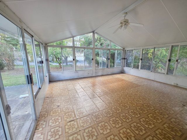 25 Barrett Ave, Worcester, MA 01605