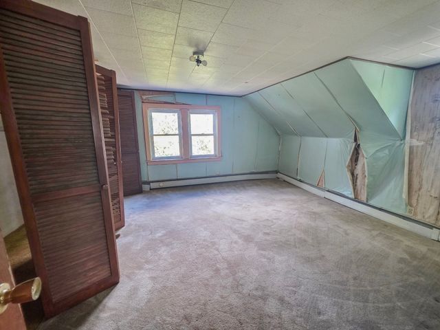 25 Barrett Ave, Worcester, MA 01605