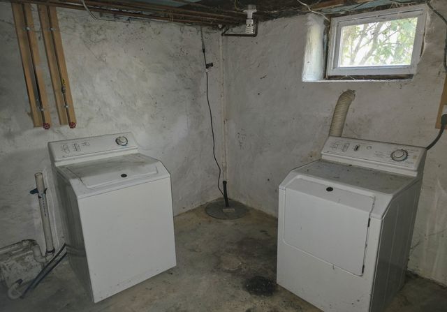 25 Barrett Ave, Worcester, MA 01605