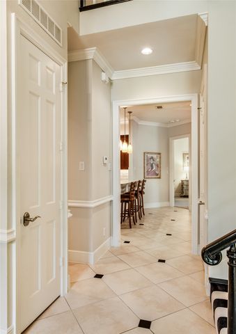 7233 Helsem Bend, Dallas, TX 75230