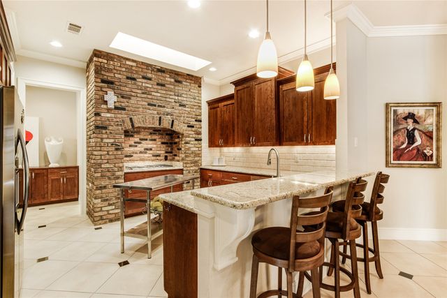 7233 Helsem Bend, Dallas, TX 75230