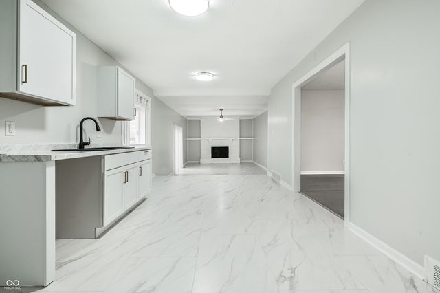 7527 E Raymond Street, Indianapolis, IN 46239