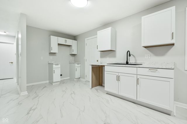 7527 E Raymond Street, Indianapolis, IN 46239