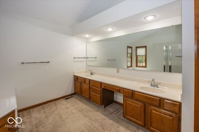 11310 Knightsbridge Lane, Fishers, IN 46037