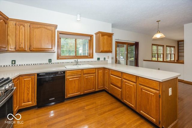 11310 Knightsbridge Lane, Fishers, IN 46037