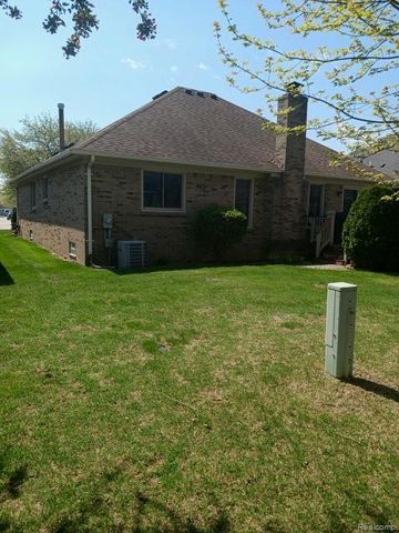 21767 Sunset Drive 25, Macomb, MI 48044