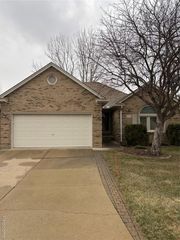 21767 Sunset Drive 25, Macomb, MI 48044