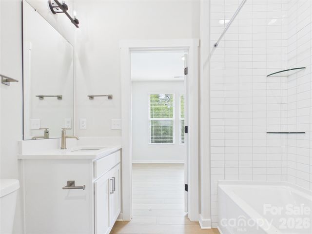 2641 Ravencroft Drive 2B, Charlotte, NC 28208