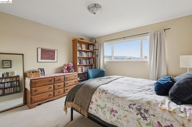 3054 Bona St D, Oakland, CA 94601