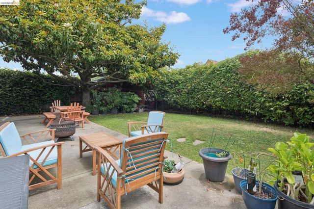 3054 Bona St D, Oakland, CA 94601