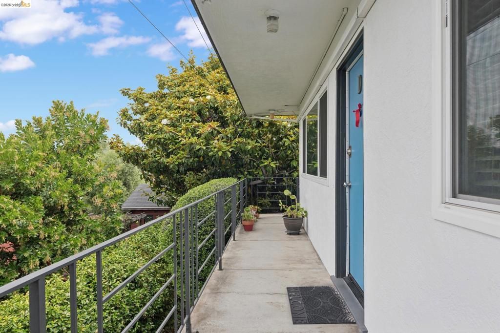 Image 27 of property listing at 3054 Bona St D, Oakland, CA 94601