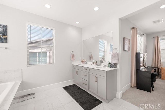 5338 Matera Lane, Fontana, CA 92336