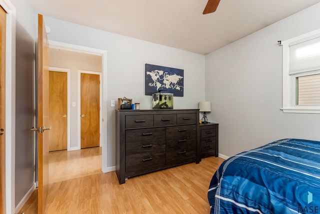 707 S Hawthorne Ave Avenue, Sioux Falls, SD 57104