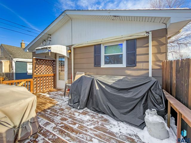 707 S Hawthorne Ave Avenue, Sioux Falls, SD 57104