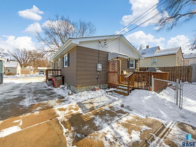 707 S Hawthorne Ave Avenue, Sioux Falls, SD 57104