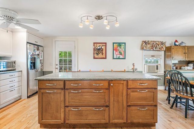 59 Norval Ave, Stoneham, MA 02180